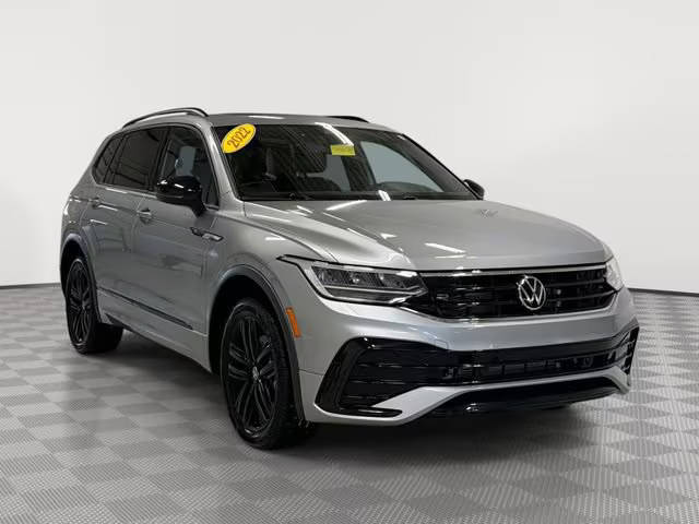 2022 Volkswagen Tiguan SE R-Line Black AWD photo