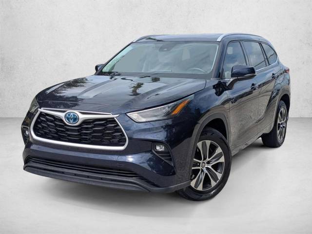 2022 Toyota Highlander Hybrid XLE FWD photo