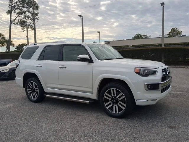 2022 Toyota 4Runner Limited 4WD photo