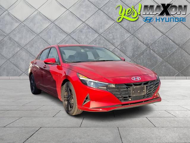 2022 Hyundai Elantra SEL FWD photo