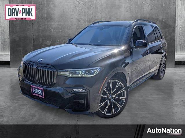 2022 BMW X7 M50i AWD photo