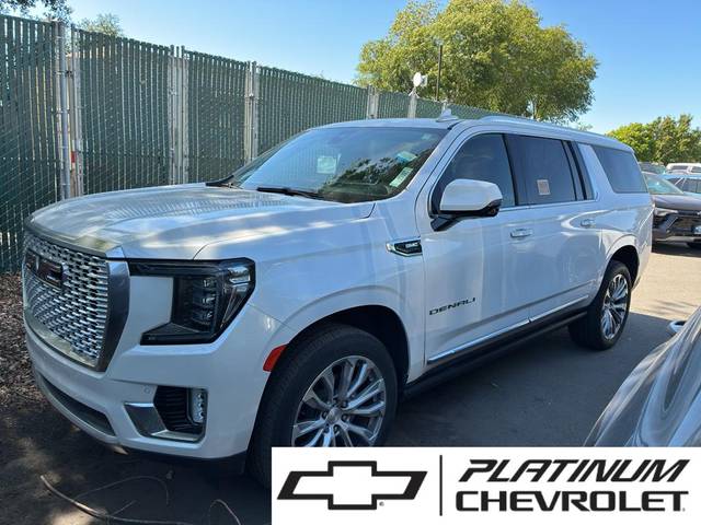 2022 GMC Yukon XL Denali 4WD photo