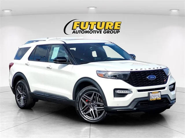 2022 Ford Explorer ST 4WD photo