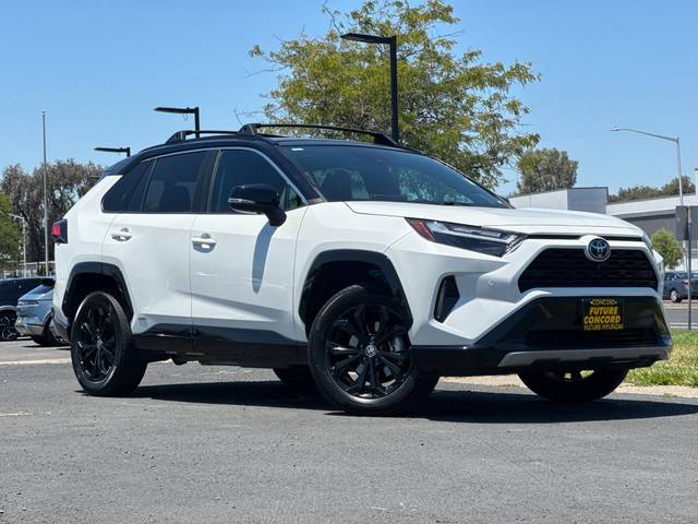 2022 Toyota RAV4 Hybrid XSE AWD photo