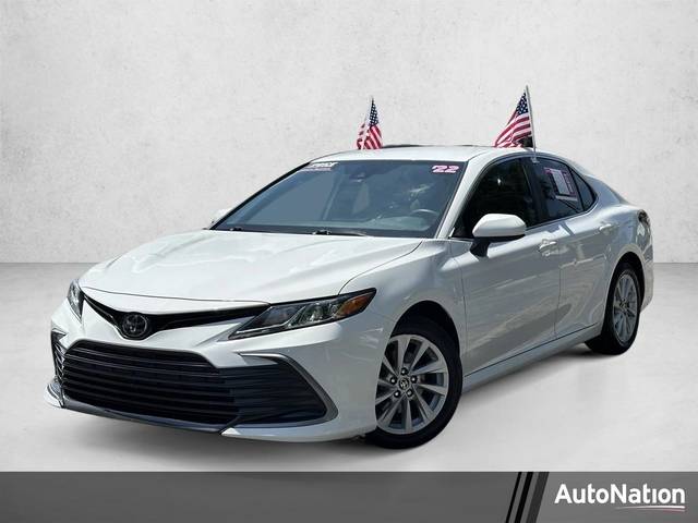 2022 Toyota Camry LE FWD photo