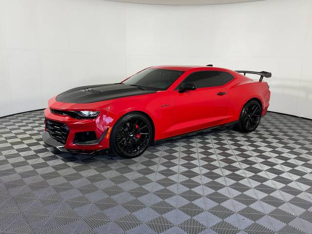 2022 Chevrolet Camaro LT1 RWD photo