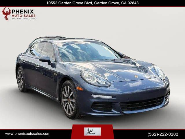 2015 Porsche Panamera RWD photo