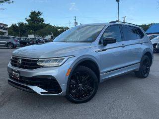 2022 Volkswagen Tiguan SE R-Line Black AWD photo