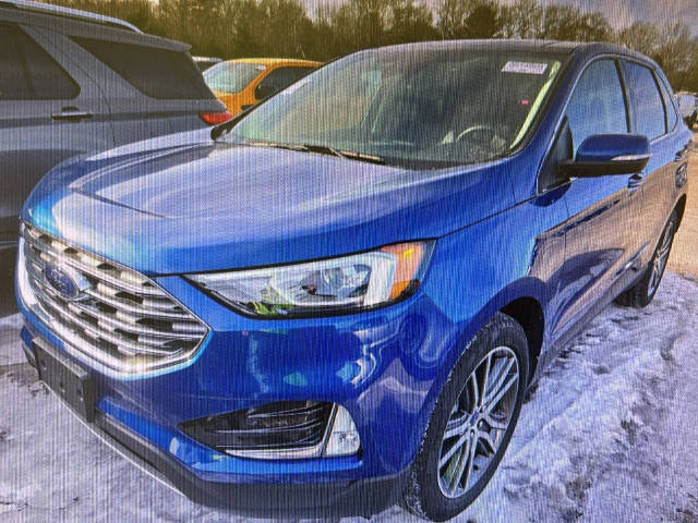 2022 Ford Edge Titanium AWD photo