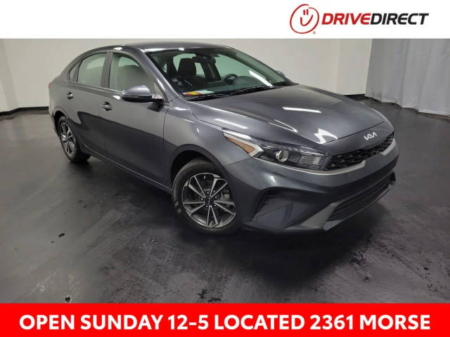 2022 Kia Forte LXS FWD photo