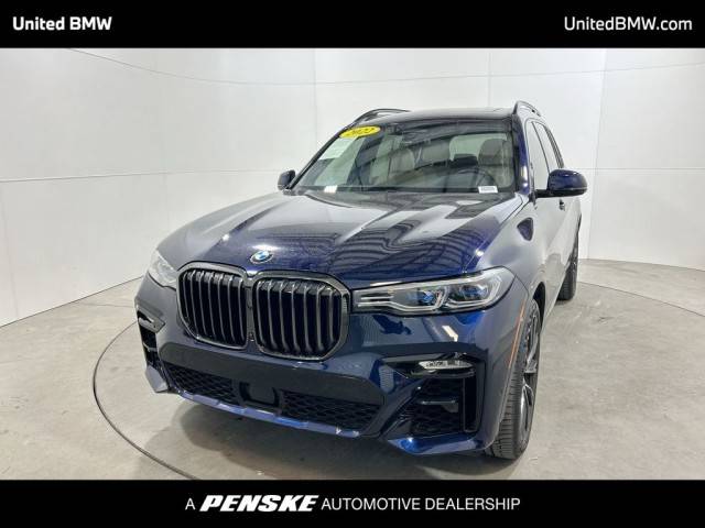 2022 BMW X7 M50i AWD photo