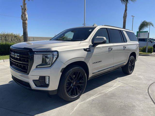 2022 GMC Yukon XL SLT 4WD photo
