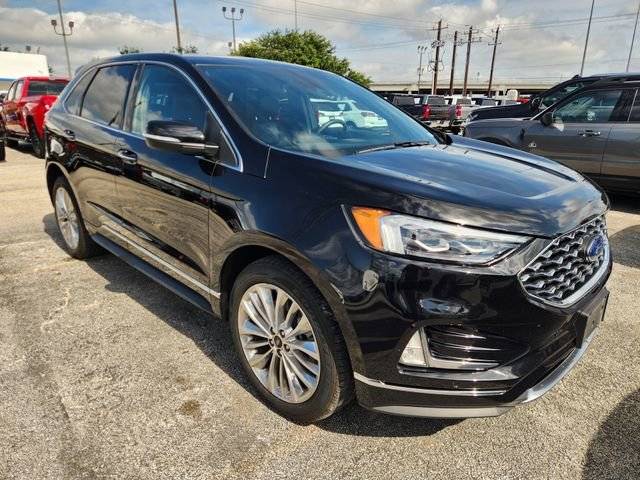 2022 Ford Edge Titanium AWD photo