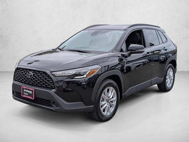 2022 Toyota Corolla Cross LE AWD photo