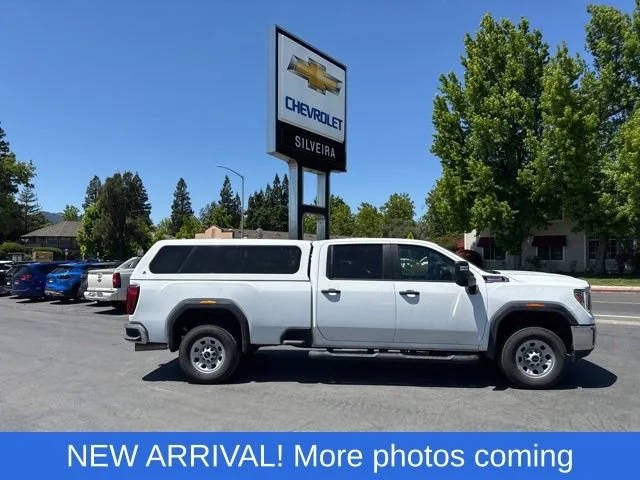 2022 GMC Sierra 3500HD Pro 4WD photo