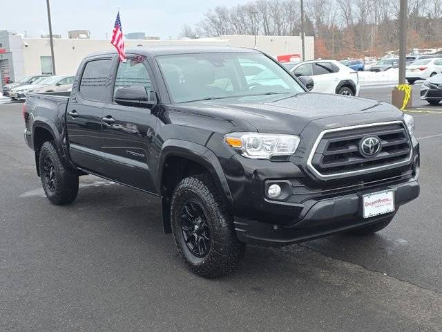 2022 Toyota Tacoma SR5 4WD photo