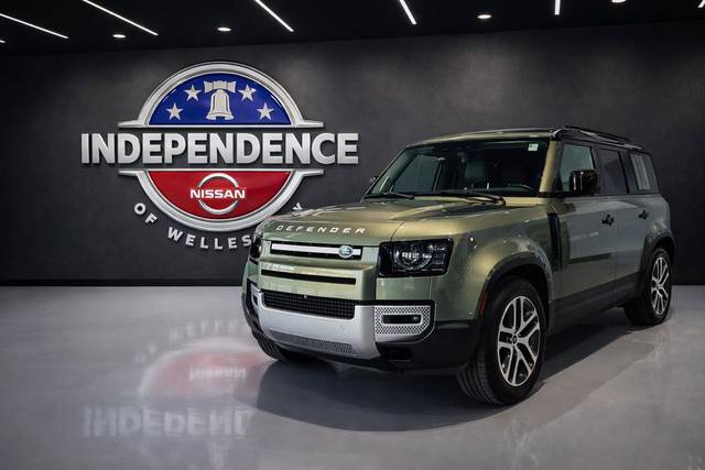 2022 Land Rover Defender 110 SE AWD photo