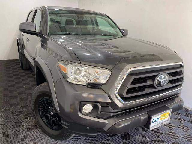 2022 Toyota Tacoma SR5 4WD photo