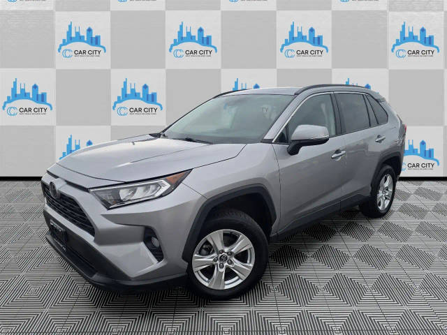 2020 Toyota RAV4 XLE AWD photo