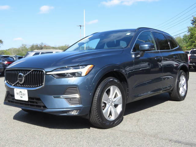 2022 Volvo XC60 Momentum AWD photo