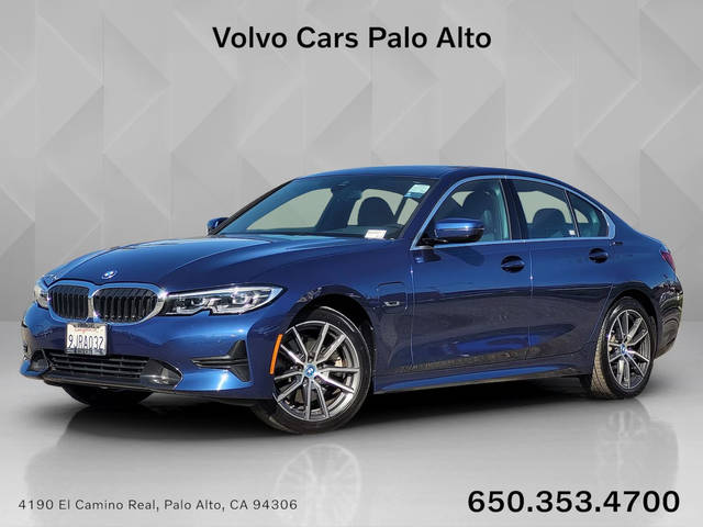 2022 BMW 3 Series 330e xDrive AWD photo