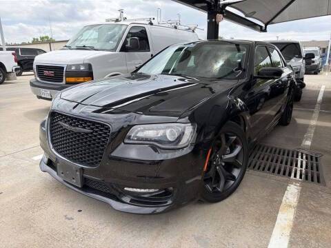 2021 Chrysler 300 Touring L RWD photo