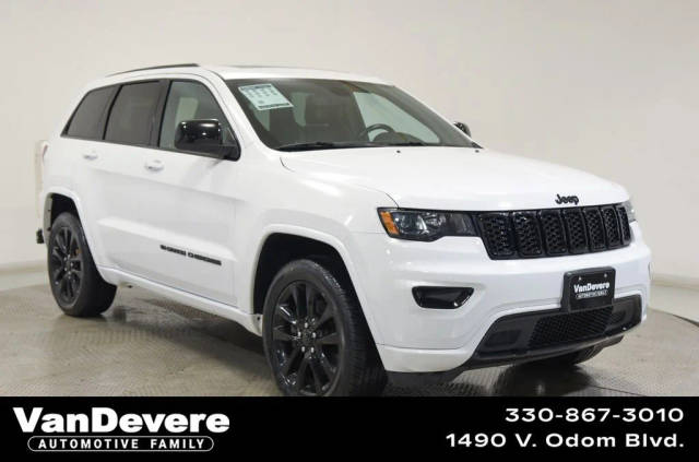 2022 Jeep Grand Cherokee Laredo X 4WD photo