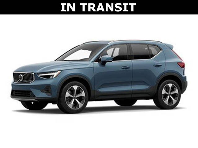 2022 Volvo XC40 Momentum AWD photo