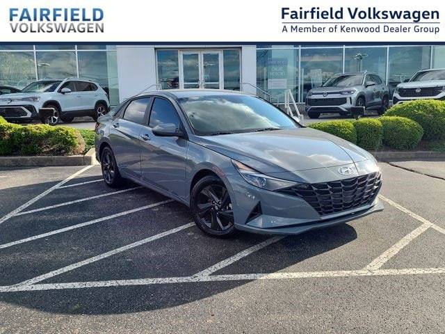 2022 Hyundai Elantra SEL FWD photo