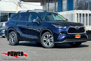 2022 Toyota Highlander Hybrid XLE AWD photo