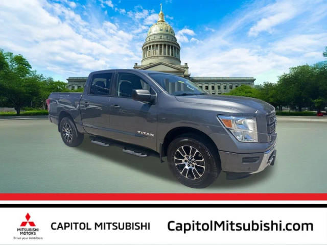 2022 Nissan Titan SV 4WD photo