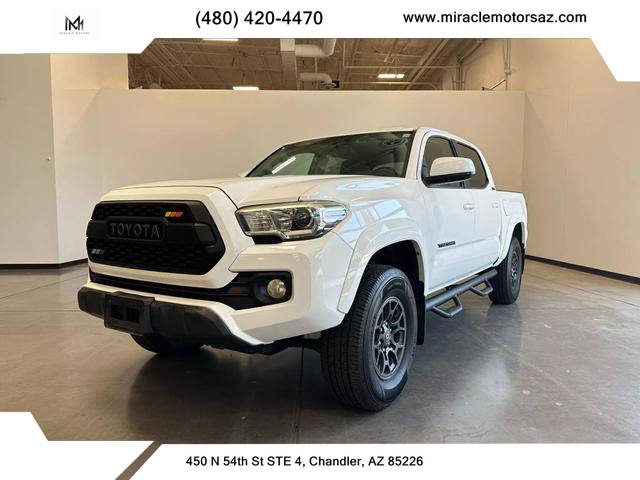 2017 Toyota Tacoma SR5 4WD photo