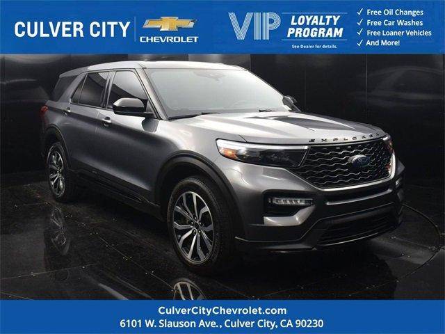 2022 Ford Explorer ST 4WD photo