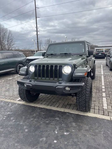 2022 Jeep Gladiator Overland 4WD photo