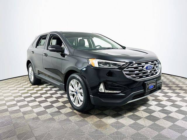 2022 Ford Edge Titanium AWD photo