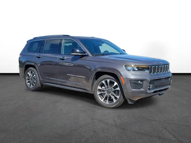 2022 Jeep Grand Cherokee L Overland 4WD photo
