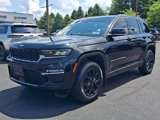 2022 Jeep Grand Cherokee Limited 4WD photo
