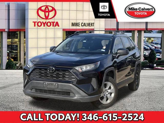 2021 Toyota RAV4 LE FWD photo