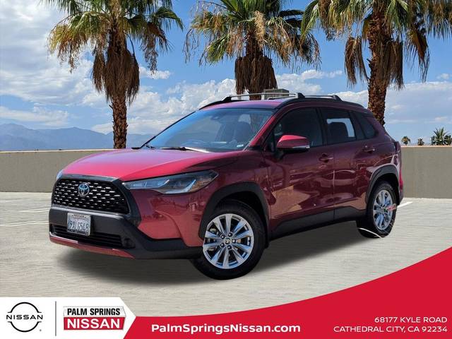 2022 Toyota Corolla Cross LE AWD photo