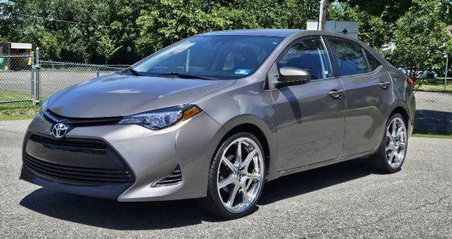 2018 Toyota Corolla LE FWD photo
