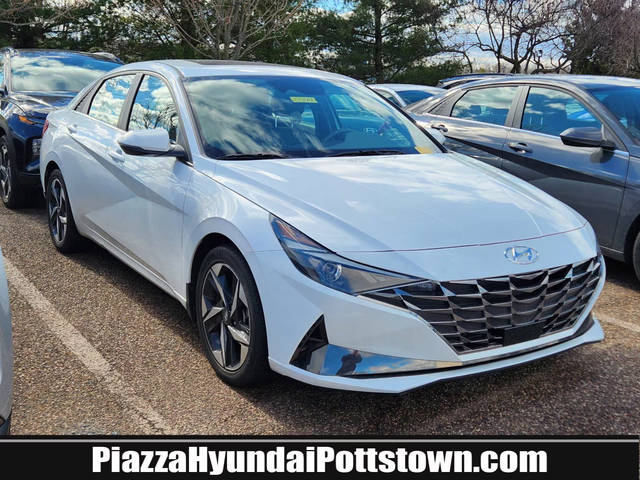 2022 Hyundai Elantra SEL FWD photo