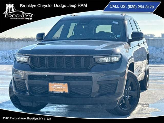 2022 Jeep Grand Cherokee L Altitude 4WD photo