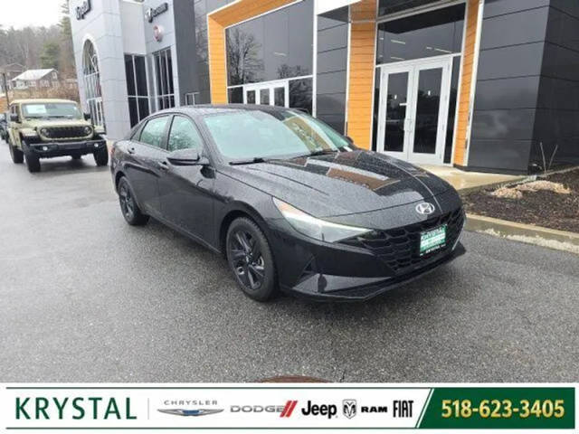 2022 Hyundai Elantra SEL FWD photo