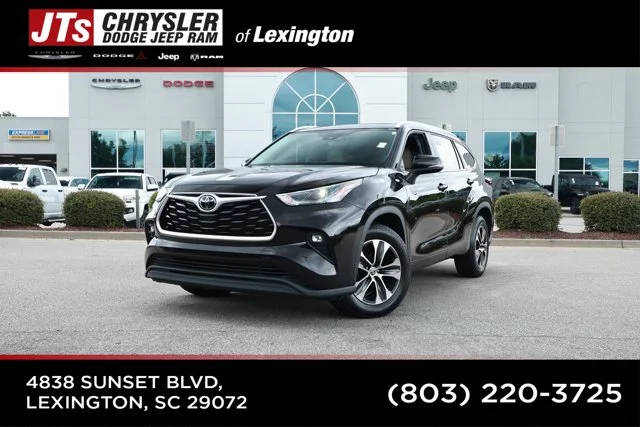2022 Toyota Highlander XLE FWD photo