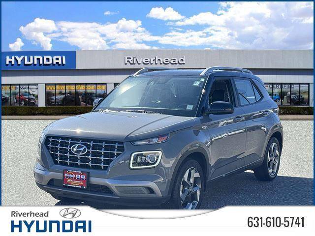 2022 Hyundai Venue Limited FWD photo