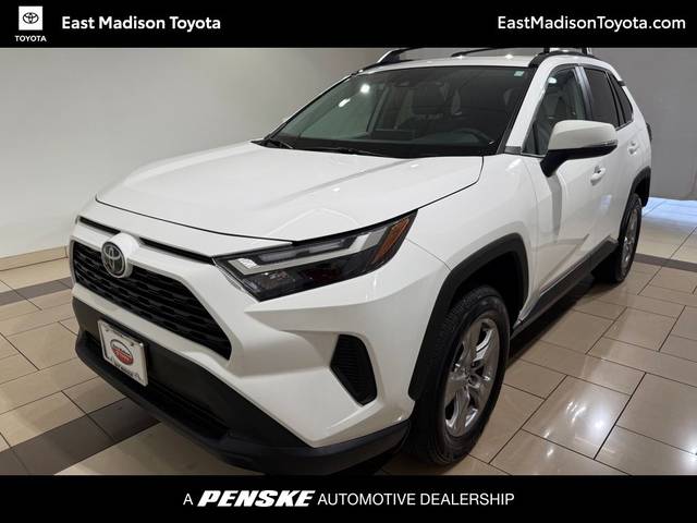 2022 Toyota RAV4 XLE AWD photo