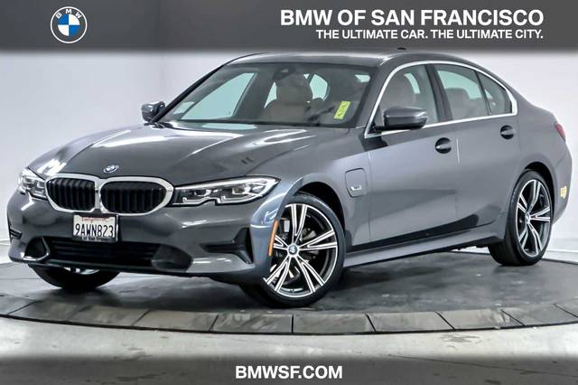 2022 BMW 3 Series 330e RWD photo