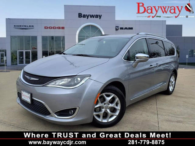2020 Chrysler Pacifica Minivan Limited FWD photo