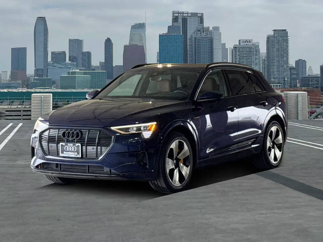 2022 Audi e-tron Premium Plus AWD photo