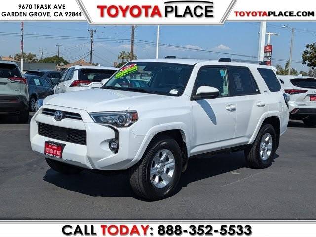 2022 Toyota 4Runner SR5 RWD photo